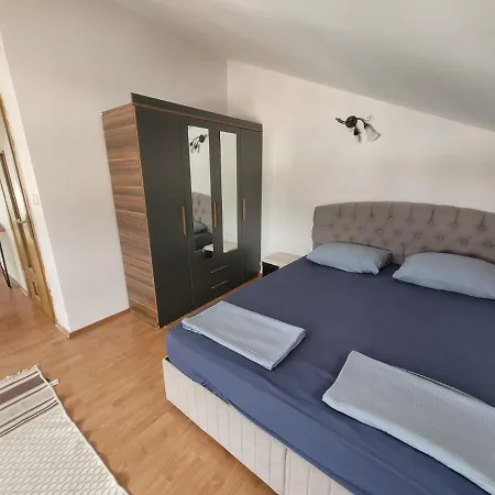 2 Minutes To Sea And Strip Private With Bathroom And Balcony 홈스테이