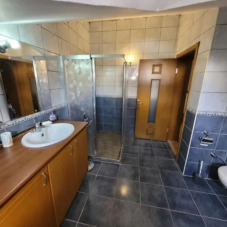 2 Minutes To Sea And Strip Private With Bathroom And Balcony